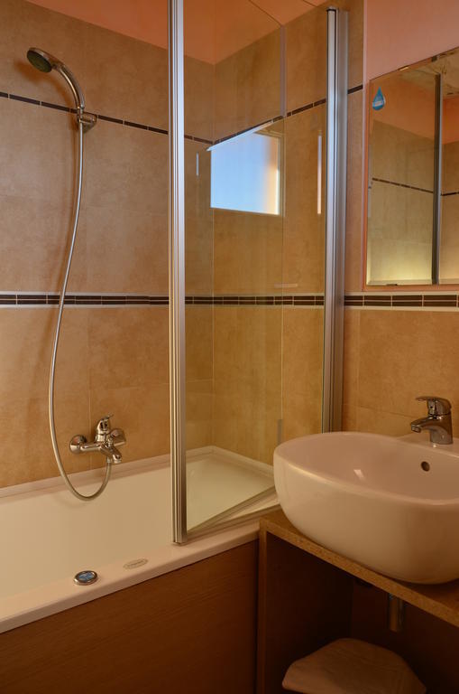 Hotel Mirage Milano Marittima Exteriör bild