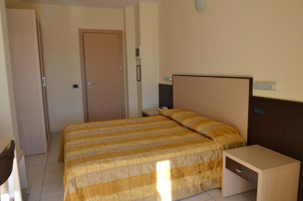 Hotel Mirage Milano Marittima Exteriör bild