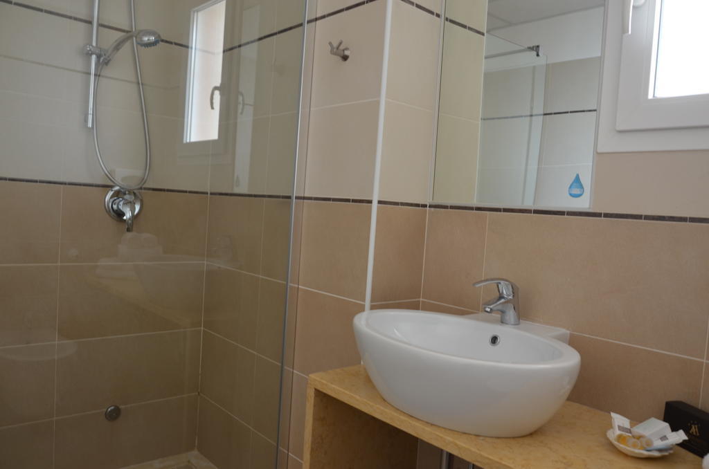 Hotel Mirage Milano Marittima Exteriör bild