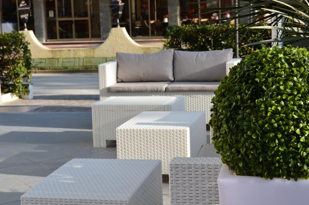 Hotel Mirage Milano Marittima Exteriör bild